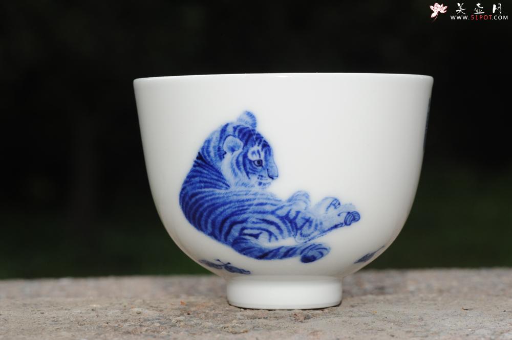 紫砂壶图片：生肖虎 景德镇全手工手绘青花主人杯  - 紫砂壶之家紫砂壶网