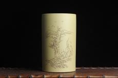 紫砂壶图片：美筒特惠 精品山水高帽笔筒二式 一曲新词酒一杯 老师不打草稿直接空刻 一气呵成  - 紫砂壶之家