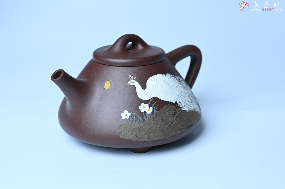 紫砂壶图片：实力派工艺师周斌全手工紫玉金砂子冶石瓢 刻绘孔雀 特文气 - 紫砂壶之家紫砂壶网
