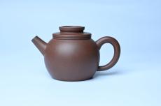 紫砂壶图片：美壶特惠 精致黑星红拼紫泥（家藏限量）巨轮小壶 茶人醉爱 - 紫砂壶之家