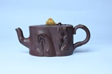 紫砂壶图片：美壶特惠 精致老紫泥佛手壶 肌理生动 底部刻佛手祥云特文气 - 紫砂壶之家