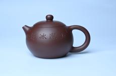 紫砂壶图片：油润底曹青 全手工西施茶壶 玉洁冰清 接天莲叶无穷碧 映日荷花别样红 - 紫砂壶之家