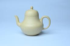 紫砂壶图片：美壶特惠 纯净本绿梨形壶 茶人醉爱 - 紫砂壶之家