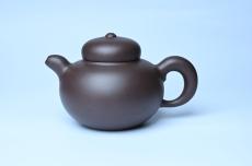 紫砂壶图片：美壶特惠 精致优质黑星土道洪风格德福壶 茶人醉爱 - 紫砂壶之家