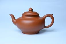 紫砂壶图片：潜力股周小培全手工演绎朱泥笑樱壶 中品难度大 - 紫砂壶之家