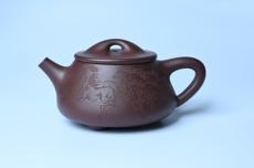 紫砂壶图片：实力派周斌 优质底槽青全手工精工满瓢壶  范小君徒杨志超装饰七骏图 - 紫砂壶之家