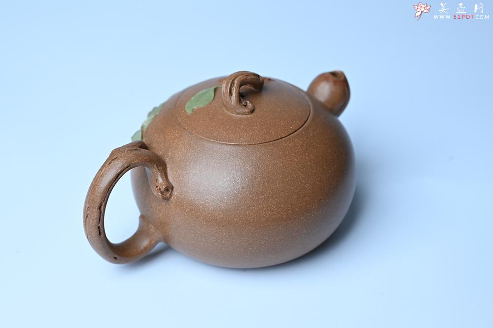 紫砂壶图片：美壶特惠 潜力股董静老师精品老段泥双色寿桃壶 茶人醉爱 - 紫砂壶之家紫砂壶网