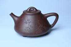 紫砂壶图片：潜力股周小培 特好全手工底槽清子冶石瓢 助工装饰 一片冰心在玉壶 特文气 - 紫砂壶之家