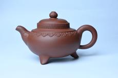 紫砂壶图片：美壶特惠 精致特好底曹青云肩如意壶 - 紫砂壶之家