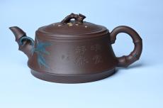 紫砂壶图片：美壶年底特惠 精品松竹梅紫砂壶 清虚静泰 暮色苍茫看劲松 乱云飞渡仍从容 - 紫砂壶之家