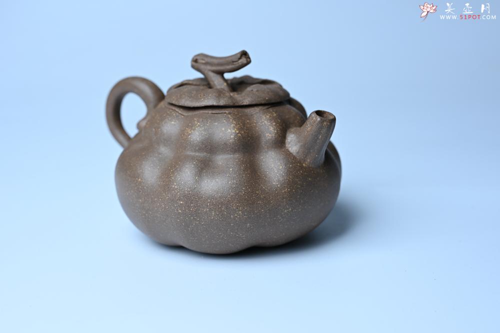 紫砂壶图片：美壶特惠 精致卡盖全手工老青段仿生小花货柿子壶 茶人醉爱 - 紫砂壶之家紫砂壶网