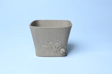 紫砂壶图片：实力派国工周斌（周镔） 采用8000块一捆的特好青段 全手工四方寿桃主人杯 观桃杯 - 紫砂壶之家