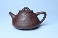 紫砂壶图片：潜力股周小培 特好全手工底槽清子冶石瓢 此是诗仙坡老作 与君同试雨前茶 - 紫砂壶之家