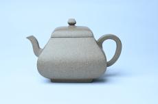 紫砂壶图片：美壶中秋国庆特惠 精工老段泥四方君德公道壶 独孔 茶人醉爱 - 紫砂壶之家